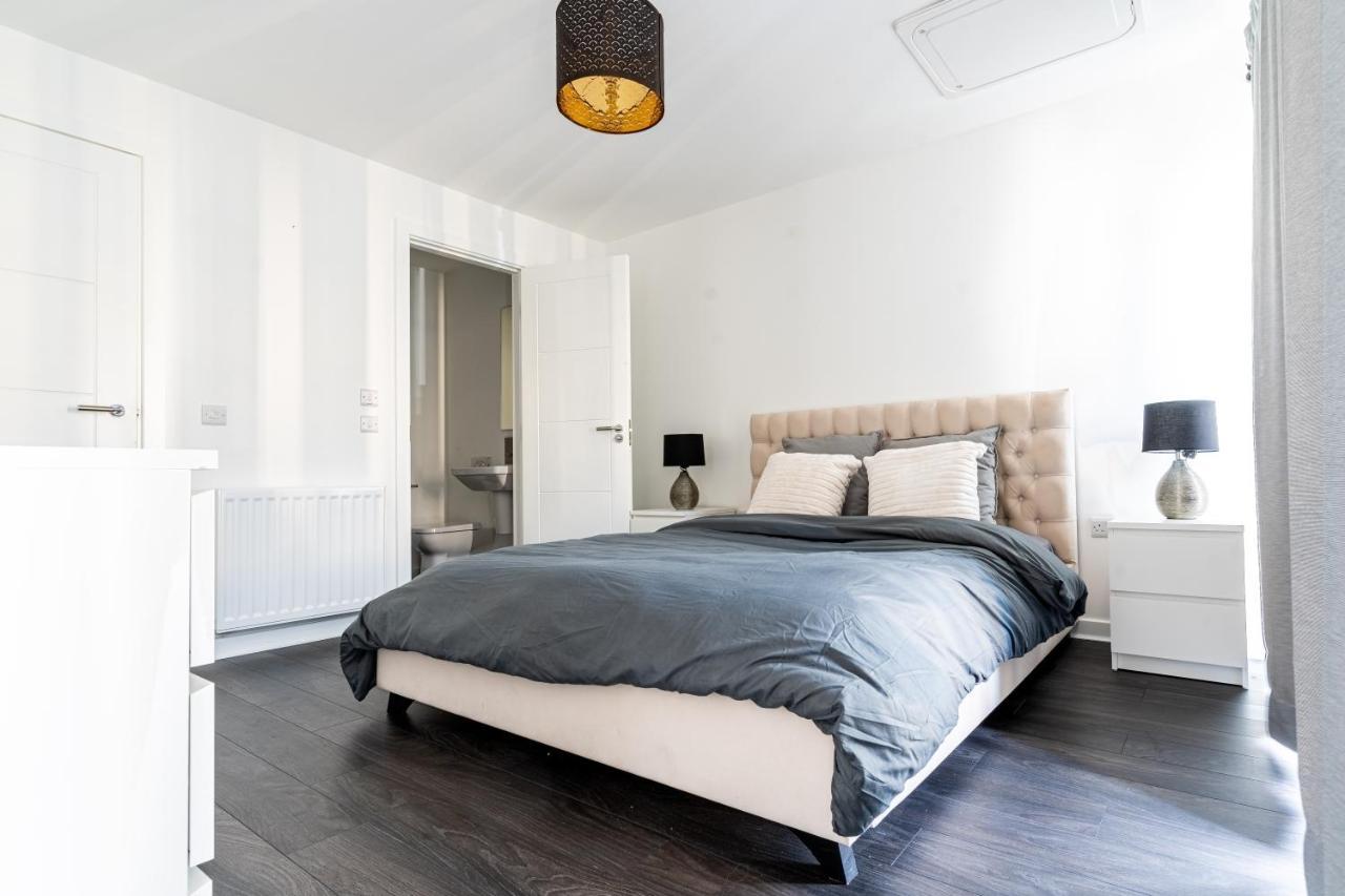 Spacious 3 Bedroom House In Glasgow City With Private Parking & Garden Экстерьер фото